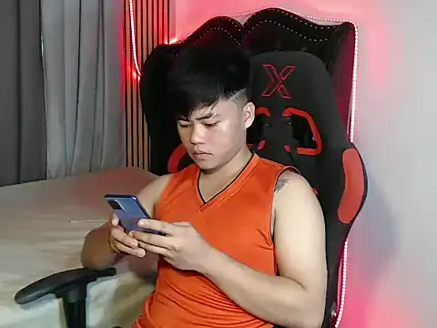 hot emman online show from 01/07/26, 01:43