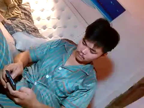 hot emman online show from 04/09/26, 04:25