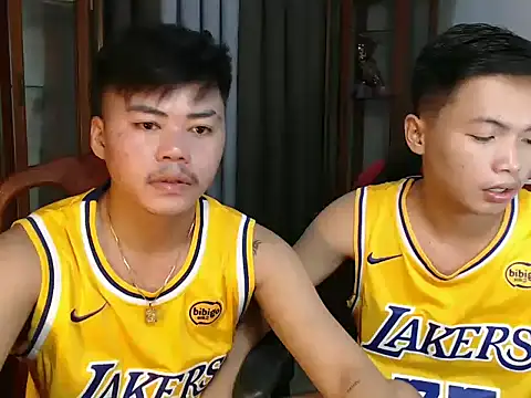hot emman online show from 09/26/25, 12:50