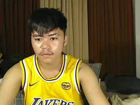 hot emman online show from 03/31/26, 02:35