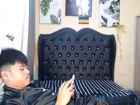 hot emman online show from 03/27/26, 10:33