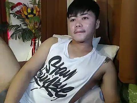 hot emman online show from 02/27/26, 12:00