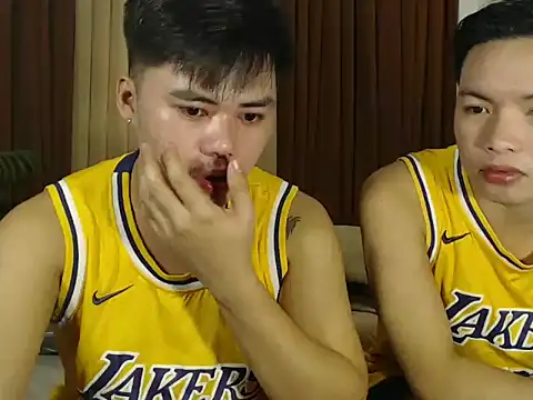 hot emman online show from 03/24/26, 08:47