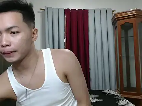hot emman online show from 10/02/25, 11:52