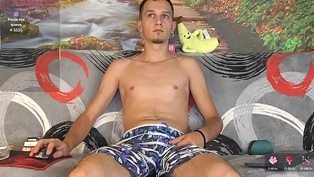 Snapshot of AxelMassimo chatting on 10/05/25, 02:57 AxelMassimo online show from 10/05/25, 02:57