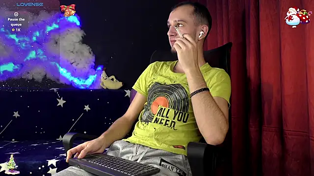 Snapshot of AxelMassimo chatting on 12/03/25, 04:02 AxelMassimo online show from 12/03/25, 04:02