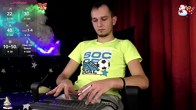 Snapshot of AxelMassimo chatting on 12/17/25, 04:34 AxelMassimo online show from 12/17/25, 04:34