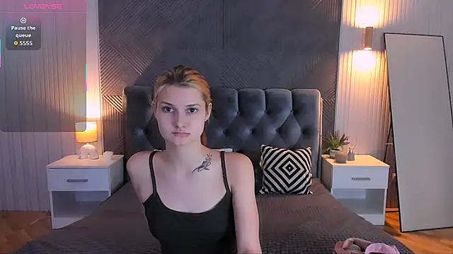 Snapshot of NightOpal chatting on 12/04/25, 02:49 NightOpal online show from 12/04/25, 02:49