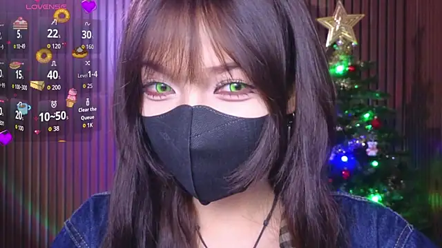      Panda      online show from 11/23/25, 02:49