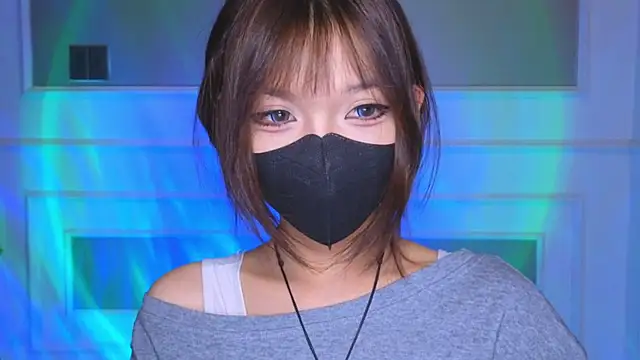      Panda      online show from 03/23/26, 06:19