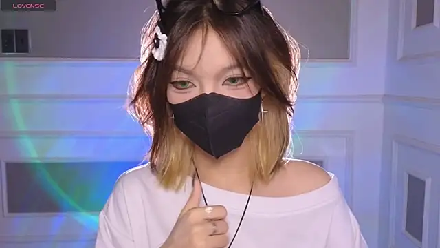     Panda      online show from 05/12/26, 01:57