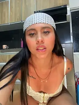 LuluMonroe Eup online show from 10/22/25, 02:55