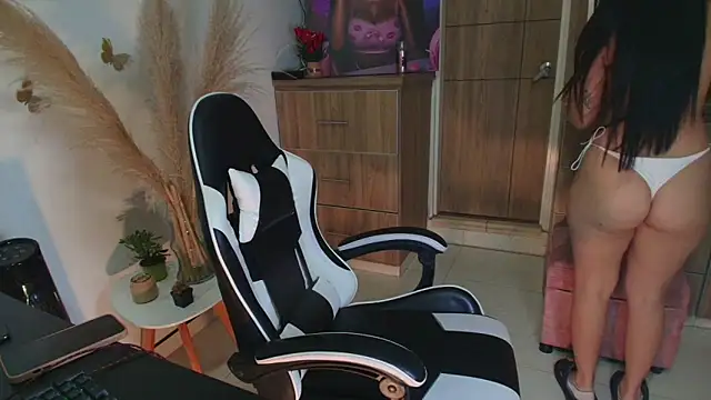 LuluMonroe Eup online show from 05/08/26, 02:04