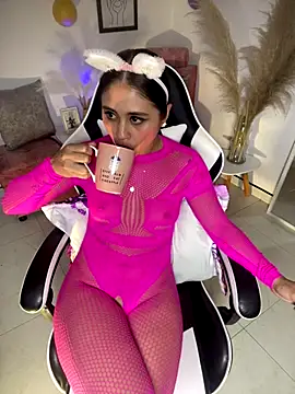 LuluMonroe Eup online show from 12/20/25, 03:53