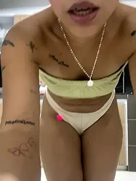 LuluMonroe Eup online show from 11/19/25, 03:17