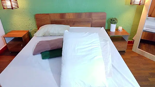Chocolatte dreams online show from 10/01/25, 01:15