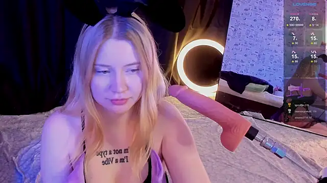 Lillie Berry online show from 11/22/25, 04:39