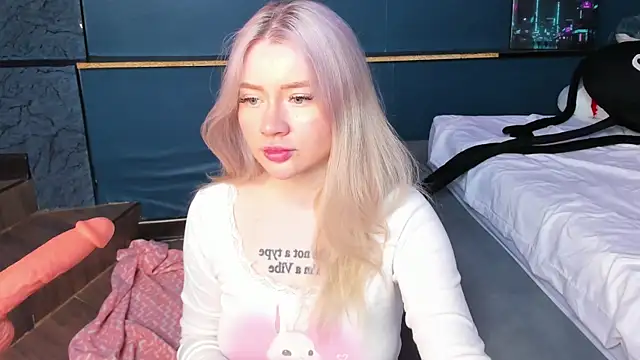 Lillie Berry online show from 04/20/26, 04:48