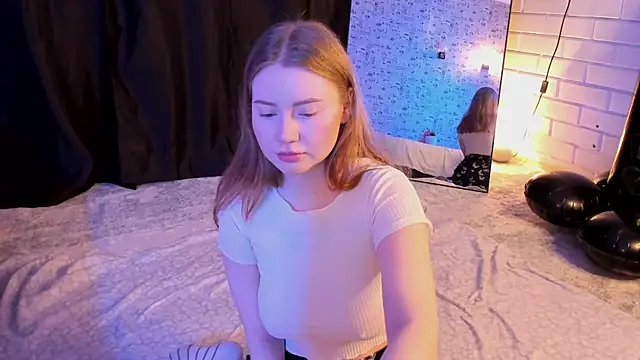 Lillie Berry online show from 11/05/25, 04:37