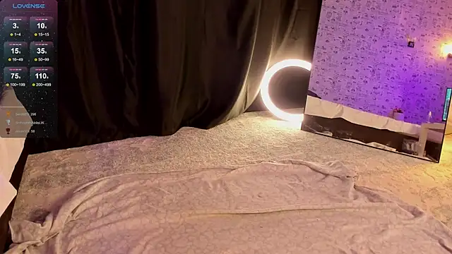 Lillie Berry online show from 12/04/25, 04:33