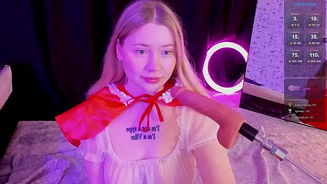 Lillie Berry online show from 11/24/25, 04:56