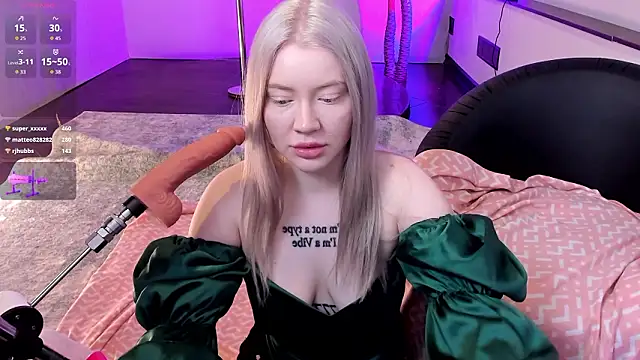 Lillie Berry online show from 03/11/26, 05:12