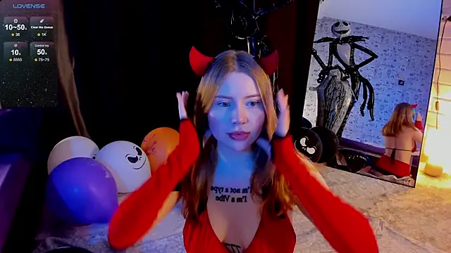 Lillie Berry online show from 10/30/25, 04:44