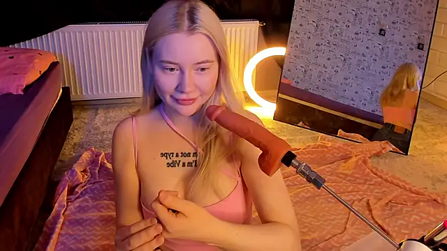 Lillie Berry online show from 02/26/26, 05:07