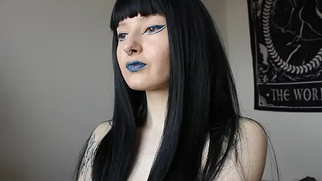 midnightsiren777 online show from 04/26/26, 09:06