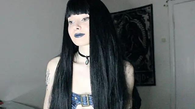 midnightsiren777 online show from 03/01/26, 09:37