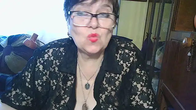 VeronicaGold511 online show from 03/05/26, 07:27