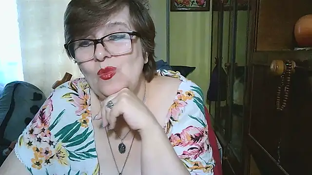 Snapshot of VeronicaGold511 chatting on 10/02/25, 07:01 VeronicaGold511 online show from 10/02/25, 07:01