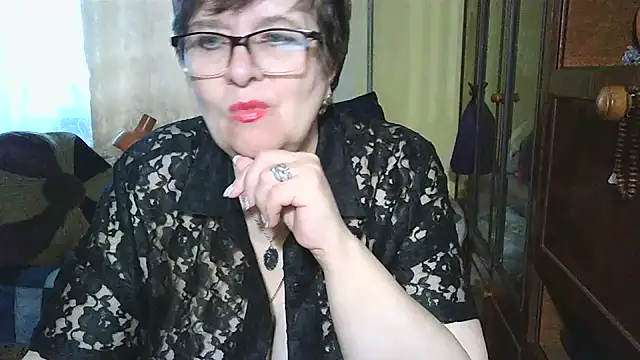 VeronicaGold511 online show from 11/28/25, 08:14