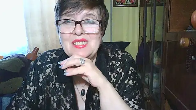 VeronicaGold511 online show from 11/17/25, 10:30