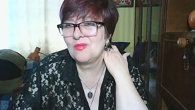 VeronicaGold511 online show from 12/18/25, 08:41