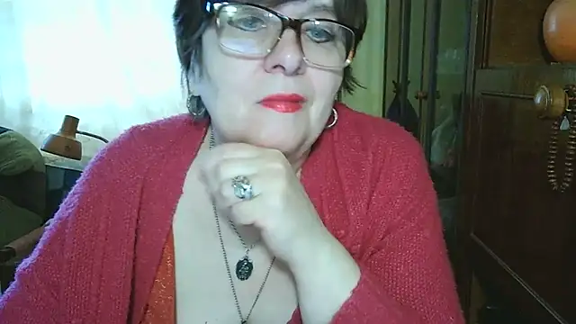 VeronicaGold511 online show from 05/18/26, 06:29