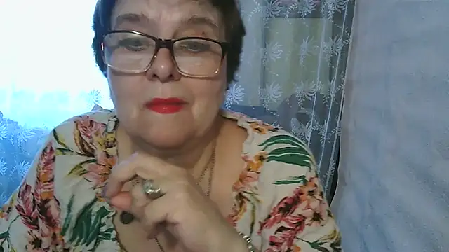 Snapshot of VeronicaGold511 chatting on 07/02/26, 07:14 VeronicaGold511 online show from 07/02/26, 07:14