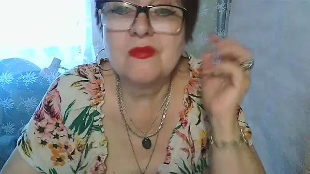 Snapshot of VeronicaGold511 chatting on 07/13/26, 06:46 VeronicaGold511 online show from 07/13/26, 06:46