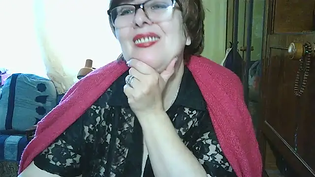 Snapshot of VeronicaGold511 chatting on 10/12/25, 07:32 VeronicaGold511 online show from 10/12/25, 07:32