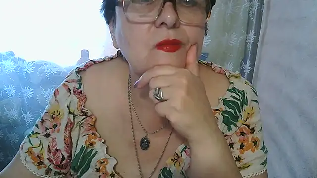 Snapshot of VeronicaGold511 chatting on 07/01/26, 06:25 VeronicaGold511 online show from 07/01/26, 06:25