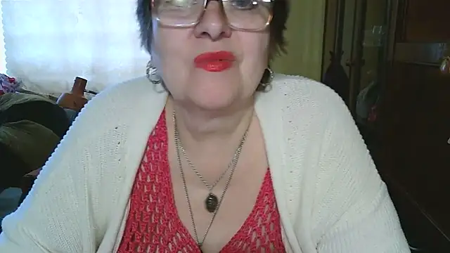 VeronicaGold511 online show from 05/05/26, 06:38