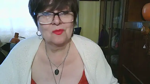 VeronicaGold511 online show from 05/16/26, 10:47