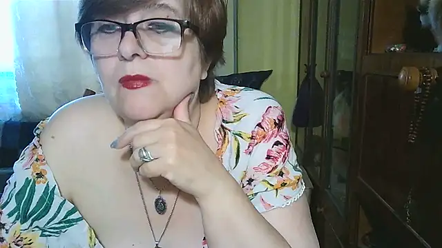 Snapshot of VeronicaGold511 chatting on 09/21/25, 07:13 VeronicaGold511 online show from 09/21/25, 07:13