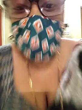 sweet-lotus online show from 11/13/25, 08:18