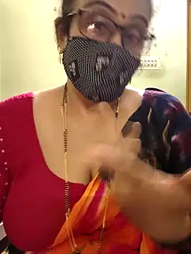 sweet-lotus online show from 10/16/25, 05:27