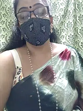 sweet-lotus online show from 10/13/25, 04:08