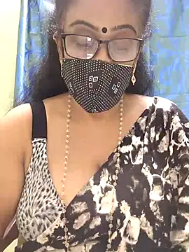 sweet-lotus online show from 10/28/25, 06:29