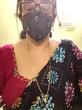 sweet-lotus online show from 04/05/26, 01:40