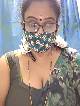 sweet-lotus online show from 11/22/25, 05:34