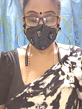 sweet-lotus online show from 11/16/25, 05:39